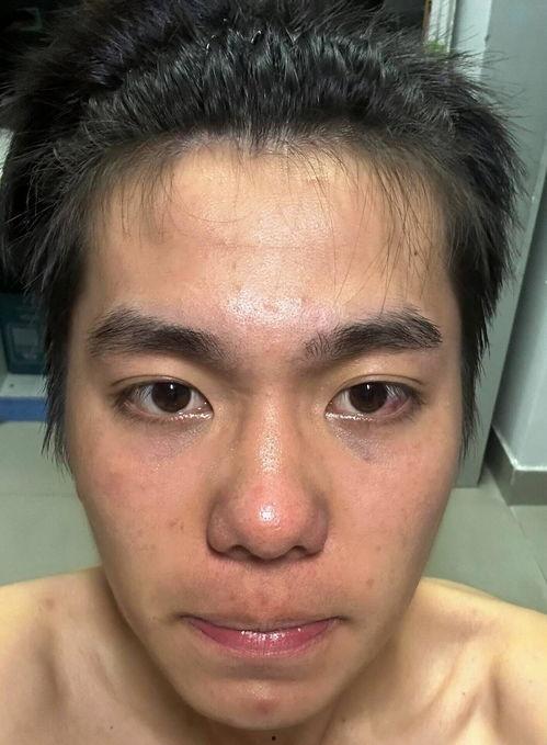 长相普通男照片,揭秘长相普通男士的个性风采